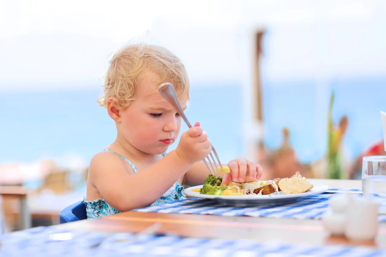 dziecko je zdrowy obiad w podróży