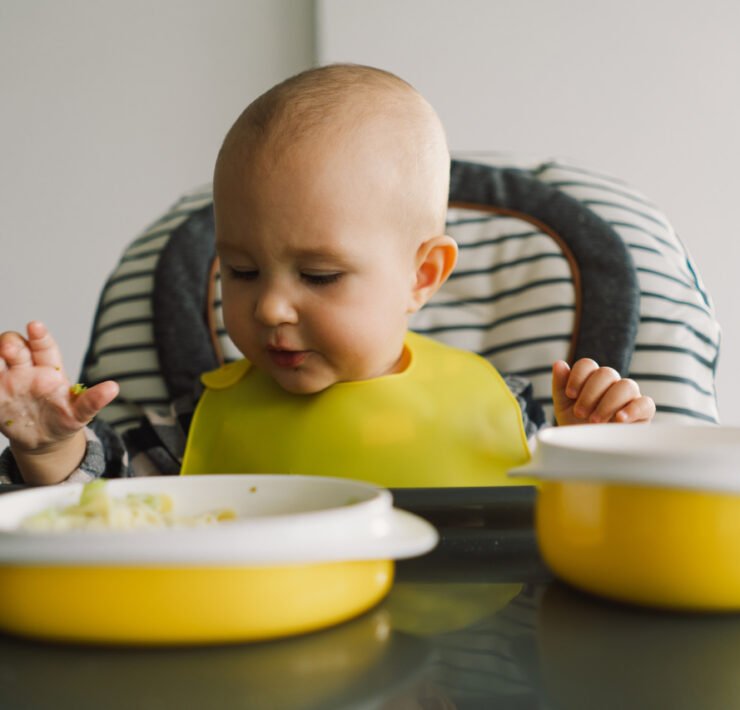 niemowlę je metodą BLW