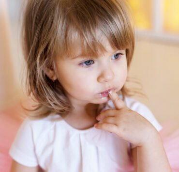 bunt dwulatka dziewczynka