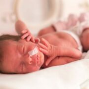 wcześniak w inkubatorze