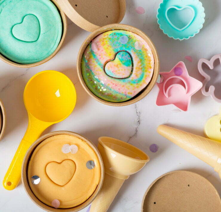 Ciastolina w jaskrawych kolorach