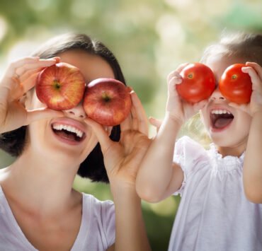 mama i córka zdrowe odżywianie