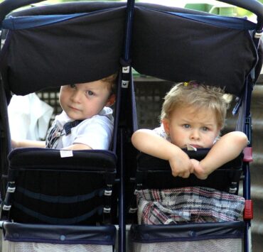 dzieci w wózku